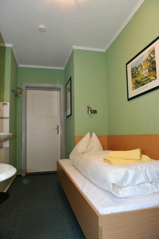 Hotel-Pension Haus Neustadt BRE Room photo